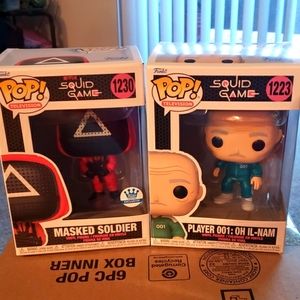 Funko POP! 2 for 1 Squid Games Masked Soldier and Player 001